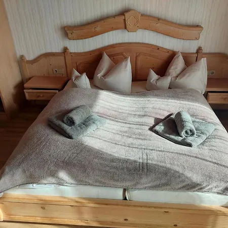 Eichhorn Guest house 2*